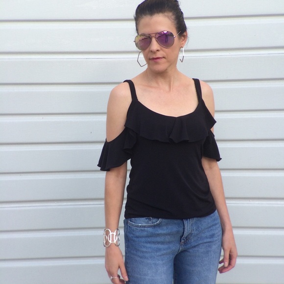 Express Tops - EXPRESS Black Cold Shoulder Ruffle Top Size XS